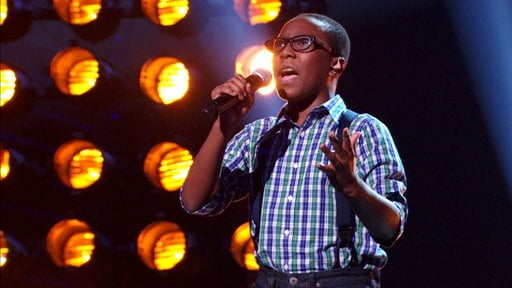 12 year old singer Quintavious Johnson performs Dreamgirls "And I'm Telling You" on the quarterfinal episode of "America's Got Talent"! Watch him getting a standing ovation after his unbelievable performance!