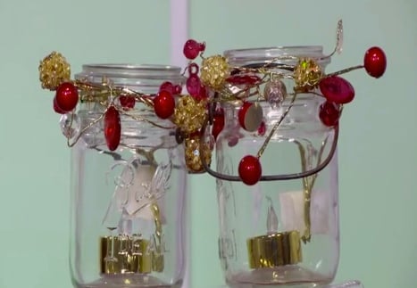 I love the gorgeous holiday inspired mason jars Jennifer Farrell DIY'd with beautiful garland!