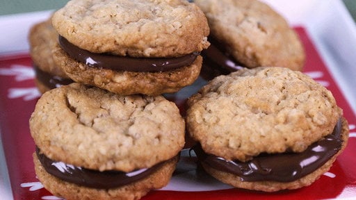 Learn how to make the peanut butter cookies with chocolate-hazelnut spread that chef Michael Symon and Gavin Degraw made on "The Chew"!