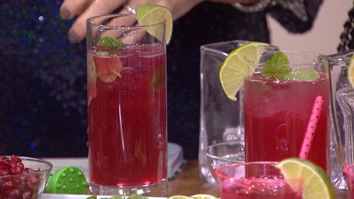 Learn how to make the delicious pomegranate mojito, hot cocoa mocktail or cocktail, blueberry juniper gin cocktail and honey ginger sparklers that Maureen Petrosky made on "Today" with Kathie Lee Gifford and Hoda Kotb on New Year's Eve!