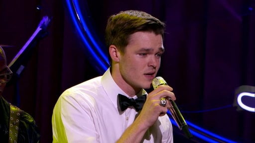 Watch Michael Simeon sing MKTO's "Classic" at the House of Blues!