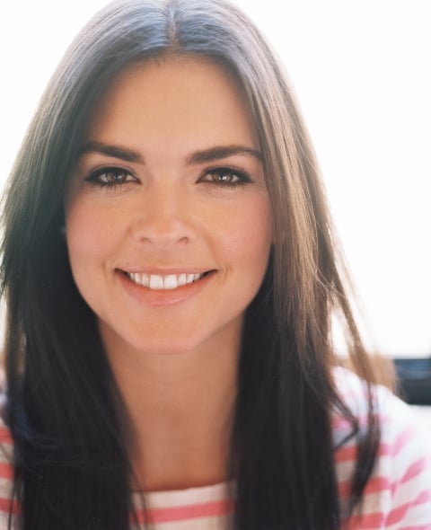Food Network The Kitchen co-host Katie Lee joined Candace Rose for an interview to share the secret to planning the perfect Valentine's Day party for singles, and how couples can have a romantic homemade meal on the big day.