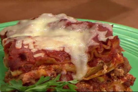 Watch Elizabeth Heiskell aka the Debutante Farmer share great slow cooker hacks with Tamron Hall, Al Roker and Billy Bush on Tuesday, September 27, 2016. Elizabeth dished on how she makes lasagna in a slow cooker, great dips, tacos and more!
