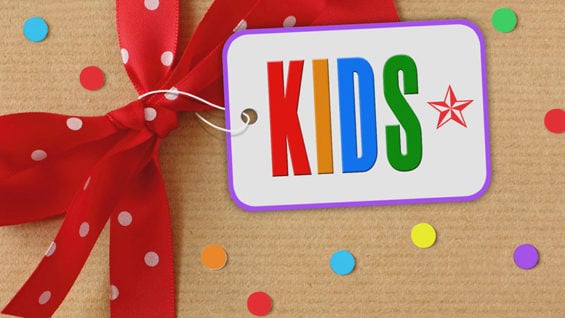 Reality Moms founder, Joey Fortman joined Candace Rose for an interview to share some of the top educational and entertaining holiday gifts for kids. Image courtesy of ThunkNews.com/Inspired.