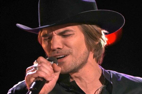 The Voice Season 11 Episode 22 Live Top 10 Eliminations Videos: See talented country singer Austin Allsup (son of Tommy Allsup) perform his version of Chris Stapleton's "Tennessee Whiskey" on Tuesday, November 29, 2016.