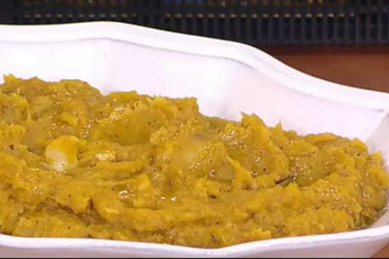 Watch chef Tim Love and Camila Alves make Thanksgiving squash two ways on the Monday, November 14, 2016 episode of the Today show.