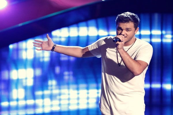 Watch The Voice Season 12 Episode 7 Blind Auditions Night 7 Videos: Tuesday, March 14, 2017. Meet high school student Dawson Coyle, he's 17 years old and from Williamstown, New Jersey. He and his parents sadly lost their home in a house fire. Like you, I was touched by their story and the love and hope they have for one another. During Dawson's blind audition he sang "Happiness" by Needtobreathe. It was beautiful! Blake Shelton turned around for the talented teen! Congrats to Dawson and Team Blake!