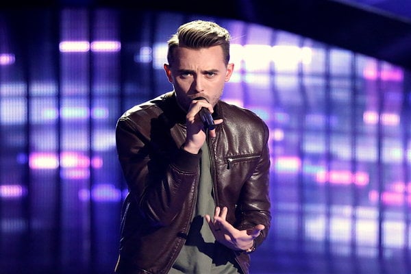 The Voice Season 12 Episode 6 Blind Auditions Night 6 Videos: Monday, March 13, 2017. Meet 2o year old musician and worship leader Hunter Plake of Baton Rouge, Louisiana. He sang "Carry On" by Fun beautifully. This was definitely one of my favorite performances of the night. Gwen Stefani was the first coach to turn around for him, and Alicia Keys soon followed. Ultimately he chose Alicia as his coach. Congrats to Team Alicia Keys!