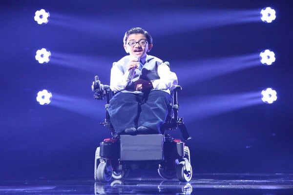 Watch Little Big Shots Season 2 Episode 4 The Princess and the Hot Dog Videos: Sunday, March 26, 2017. Meet talented and very inspirational rapper, singer/songwriter Sparsh Shah of New Jersey. He first gained fame with his cover of Eminem's "Not Afraid" and he's been going strong since. Despite living with brittle bone disease (Osteogenesis Imperfecta) and having had over 125 fractures, Sparsh stays positive, writing and performing music. I LOVE this kid! One of his videos has over 27 million. His stage name is Purhythm, and just challenged Steve Harvey to a rap battle. This kid is pure talent, positivity and inspiration. Not only did he rap, but he sang Eminem's hit song "Not Afraid" beautifully.