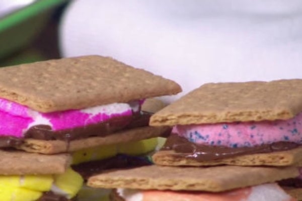 Watch Justin Chapple (of Food & Wine’s Mad Genius Tips) show Dylan Dreyer and Jenna Bush Hager how to make Peeps s'mores, Peeps Crispy Treats, Chocolate dipped Peeps, and grilled Nutella and Peeps dessert sandwich On the Today show on Monday, April 17, 2017!