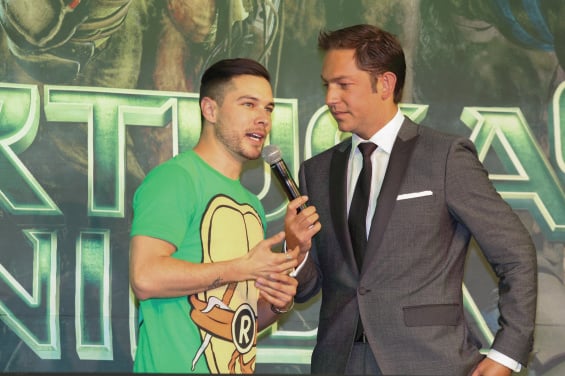 Latin American Premiere Of "Teenage Mutant Ninja Turtles" MEXICO CITY, MEXICO - JULY 29: Mexican singer Juan Solo and Jan Cardenas attend the Latin American Premiere of Paramount Pictures' "TEENAGE MUTANT NINJA TURTLES" at Cinepolis Acoxpa, on July 29, 2014 in Mexico City, Mexico. (Photo by Victor Chavez/ Getty Images for Paramount Pictures International)