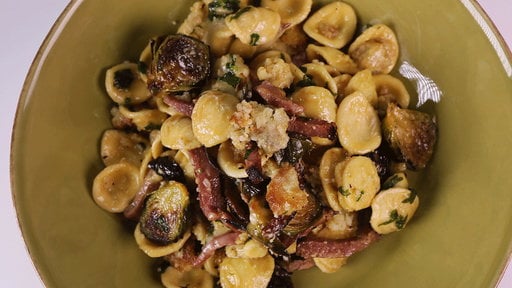 On the Monday, November 24th episode of "The Chew" chefs Carla Hall, Michael Symon, Mario Batali and co-hosts Clinton Kelly and Daphne Oz prepared their delicious leftover Thanksgiving pasta recipe!