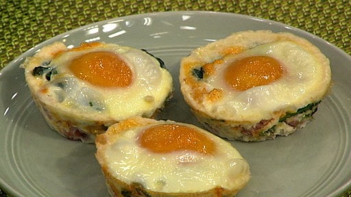 Learn how to make the delicious Easy Bake Breakfast that Daphne Oz shared on "The Chew" on Wednesday, December 17th just in time for breakfast with the family on Christmas morning.
