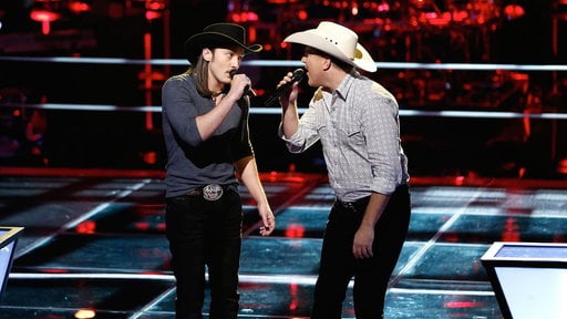 Country singers Cody Wickline vs. Matt Snook of Team Blake battle it out by singing Randy Houser's hit song "How Country Feels".