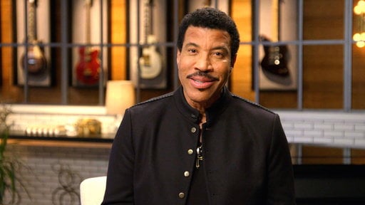 Music legend Lionel Richie gives Team Pharrell (Williams) words of encouragement before The Voice battle round on March 10th!