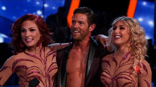 Dancing With The Stars America's Choice Blooper alert! Bruno Tonioli falls out of his chair after Noah Galloway's performance.