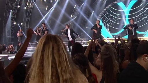 Watch American Idol season 14 Season Finale: Daniel Seavey joins New Kids On the Block on the Idol stage as they sing NKOTB hit songs "Step by Step"/"Hang Tough"/"right Stuff" on the Wednesday, May 13th episode.