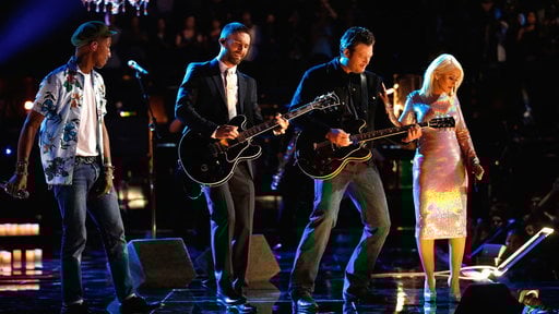 Watch "The Voice" Blake Shelton, Adam Levine, Pharrell Williams and Christina Aguilera honor the late blues legend, B.B. King by singing his classic "The Thrill Is Gone".