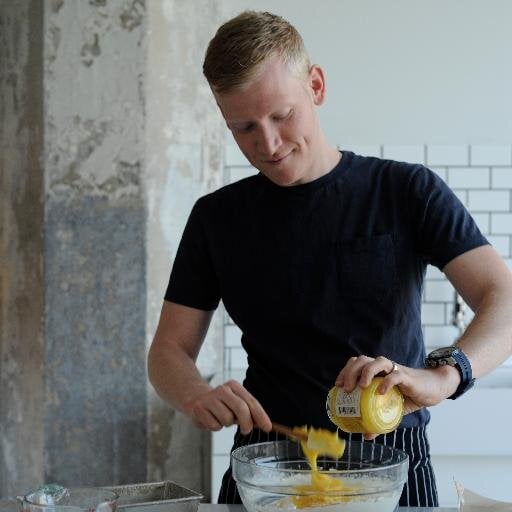 Watch Food & Wine's "Mad Genius Tips" host, Justin Chapple share lunch hacks just in time for back to school on the Tuesday, August 25, 2015 episode of the Today show.