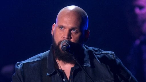 America's Got Talent season 10 episode 15 Live Round 1: South Carolina native and AGT season 10 favorite, Benton Blount covers A Great Big World's "Say Something" on Tuesday, August 11, 2015. He made his family proud, he impressed the judges and wowed the crowd!