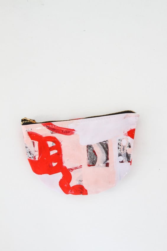 DIY Guru Brittni Mehlhoff of Paper & Stitch shows you how to DIY this beautiful clutch for your bestie this holiday season! PS: You'll need a sewing machine for this project.