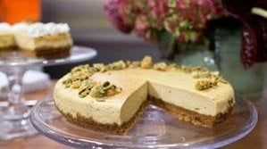 Watch Food Network host Marcela Valladolid show Kathie Lee Gifford and Hoda Kotb how to make creamy pumpkin cheesecake with butternut squash. Image courtesy of Twitter.com/KLGandHoda