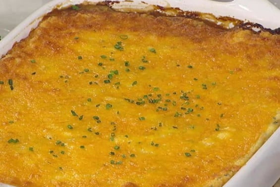 Watch Al Roker make a delicious shepherd's pie just in time for the chilly wintery weekend on the Friday, January 29, 2016 episode of the Today show.