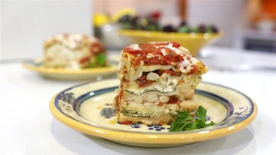 Watch nutritionist Wendy Bazilian make an easy, healthy and delicious slow cooker vegetarian lasagna on the Thursday, January 21, 2016 episode of the Today show. Image courtesy of Twitter.com/Todayshow