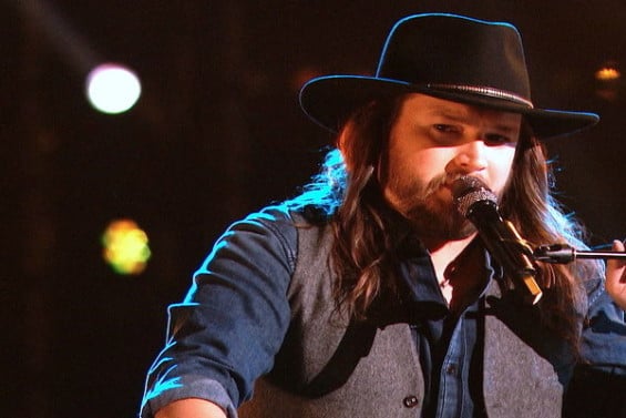 Watch The Voice Season 10 Episode 17 Live Top 12 Performances: See soulful Southern rocker Adam Wakefield perform the hit song "Soulshine" on Monday, April 18, 2016.