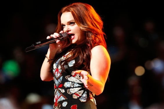 Watch The Voice Season 10 Episode 14 Live Playoffs Night One: See Kata Hay of Team Christina Aguielra sing music legend Aretha Franklin's hit song "(You Make Me Feel Like) a Natural Woman" on Monday, April 11, 2016.