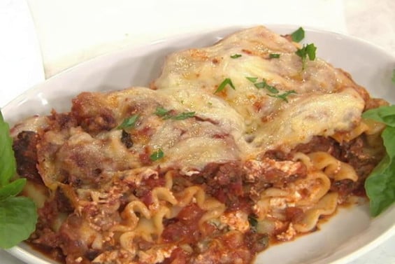 Watch Food Network "The Kitchen" co-host Katie Lee show Matt Lauer how to make easy, healthy and delicious vegetable lasagna rolls on the Wednesday, April 6, 2016 episode of the Today show.