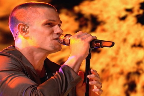 Watch The Voice Season 10 Episode 14 Live Playoffs Night One: See Christina Aguilera's Coach Comeback Artist Nick Hagelin perform pop star Rihanna's hit song "Stay" on Monday, April 11th, 2016.