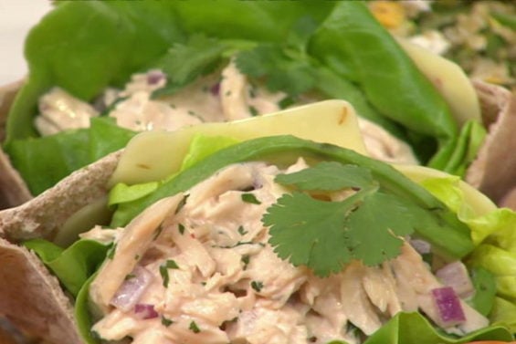 Watch chef Ryan Scott of San Francisco's Market & Rye restaurant shows Willie Geist, Tamron Hall and John Cena how to make delicious Sriracha Chicken Pitas on the Monday, May 9, 2016 episode of the Today show.