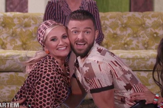 Watch Dancing With The Stars Season 23 Episode 2 Videos: Monday, September 19, 2016. See Maureen McCormick aka Marcia Brady of "The Brady Bunch" and her partner Artem Chigvintsev perform a very Brady quickstep! Her TV mom Florence Henderson even made an appearance.