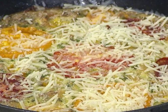Watch Al Roker show Tamron Hall and Billy Bush how to make an easy veggie frittata with bacon on the Friday, September 2, 2016 episode of Today's Take!