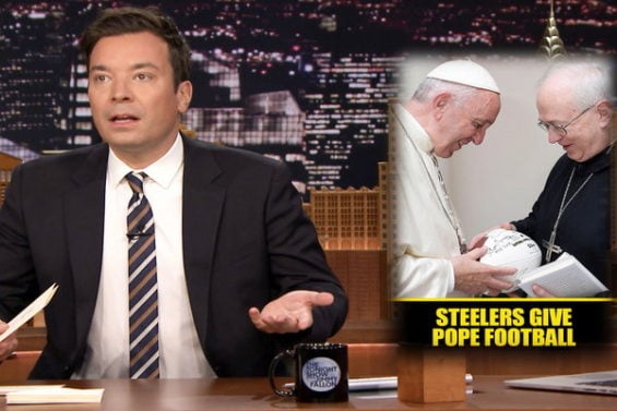 Watch Jimmy Fallon write thank you notes on the Friday, September 16, 2016 episode of "The Tonight Show".
