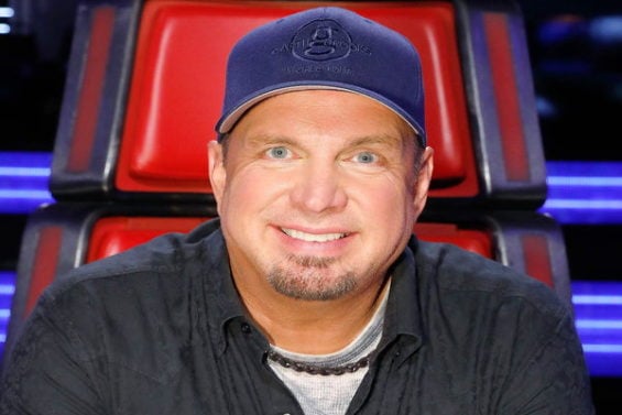Country superstar, Garth Brooks is the king of selling out concerts and making hit records! He dropped by The Voice this week to advise season 11's Top 12 as they prepare for the first week of Live shows!