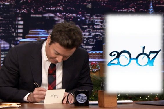 Watch video of Jimmy Fallon writing thank you notes for the holidays on the Friday, December 23, 2016 episode of The Tonight Show.