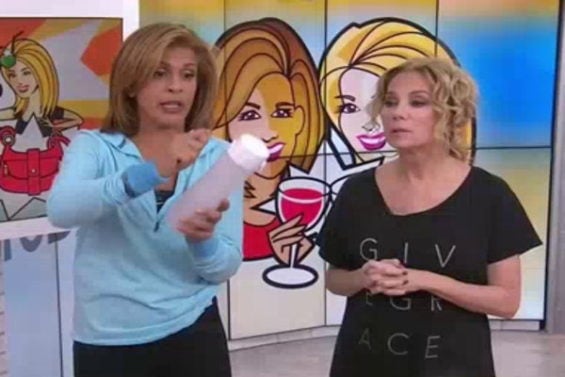 Watch Kathie Lee Gifford and Hoda Kotb dish on their favorite things for Monday, January 2, 2016!