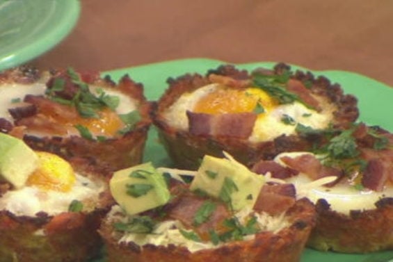 Watch Siri Daly show Matt Lauer and her husband Carson Daly how to make sweet potato hash brown egg cups on the Tuesday, January 17, 2017 episode of the Today show.