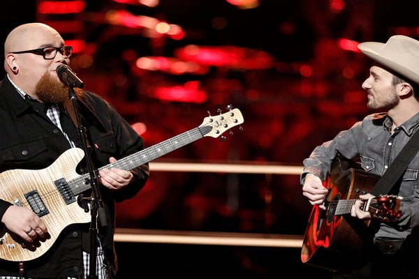 Watch The Voice Season 12 Episode 12 Battles Night 4 Videos: Tuesday, March 28, 2017. See 34 year old Jesse Larson of Minneapolis, Minnesota vs. 25 year old Taylor Alexander of Nashville, Tennessee (of coach Adam Levine and team advisor John Legend) battle it out to the tune of Garth Brooks mega-hit song "Shameless." They were both great! Congrats to Jesse on winning this round, he is now headed to the knockout rounds. Best of luck to Taylor who was awesome!