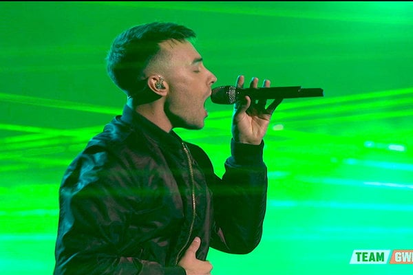 Watch The Voice Season 12 Episode 23 Live Top 10 Performances Videos: Monday, May 8, 2017. See the talented Hunter Plake of Team Gwen Stefani put his own spin Steve Winwood's 80s hit song "Higher Love" this evening. It was fantastic! Be sure to watch his amazing performance below.