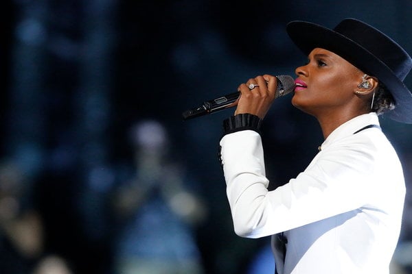 Watch The Voice Season 12 Episode 21 Live Top 11 Performances Videos: Monday, May 1, 2017. The Voice season 12 frontrunner Vanessa Ferguson of Team Alicia Keys rocked the stage with her brilliant cover of Rihanna's hit song "Diamonds." It was PHENOMENAL!