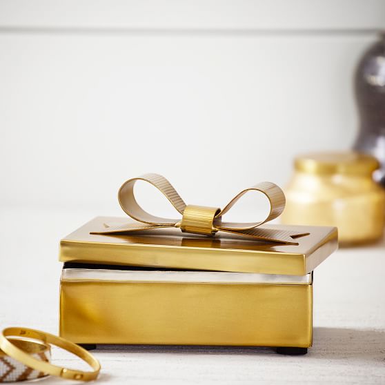 The Emily & Meritt Bow Box Pottery Barn Teen pbteen epic summer event sale