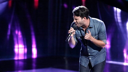 Watch The Voice Season 13 Episode 1 The Blind Auditions Premiere Night 1 Videos: Monday, September 25, 2017. Cadet turned talented musician Mitchell Lee (age 29) of Charleston, South Carolina/Nashville, Tennessee made his late mother proud tonight with his amazing cover of Hootie & The Blowfish's hit song "Hold My Hand." Adam Levine, Blake Shelton and Jennifer Hudson all pushed their button for him!
