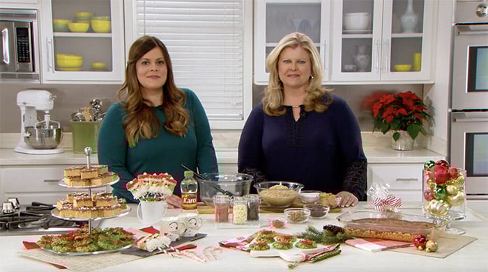 Food bloggers Jamie Lothridge of My Baking Addiction and Melissa Spark of Melissa's Southern Style Kitchen joined Candace Rose Anderson of CandieAnderson.com for an interview to share holiday baking tips, and show us all how to make delicious no-bake Scotcheroos with only a few basic ingredients.