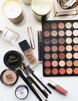 NYC dermatologist, Dr. Diane Berson dishes on whether or not makeup causes adult acne. Photo by Jazmin Quaynor on Unsplash