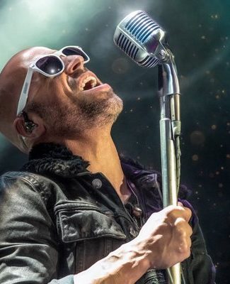 "American Idol" alum, Chris Daughtry of the rock band Daughtry joined journalist and blogger, Candace Rose Anderson of the website Candie Anderson to dish on their new album "Break The Spell", how they're spending the holidays, their free Facebook concert and upcoming tour. Image courtesy of Twitter.