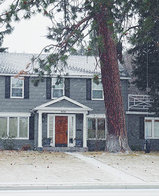 Home improvement experts and TV personalities Chelsea and Danny Lipford joined journalist and blogger, Candace Rose Anderson to share important tips for first time home buyers.