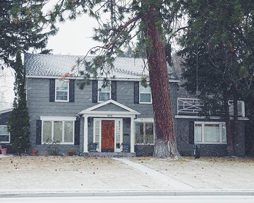 Home improvement experts and TV personalities Chelsea and Danny Lipford joined journalist and blogger, Candace Rose Anderson to share important tips for first time home buyers. 